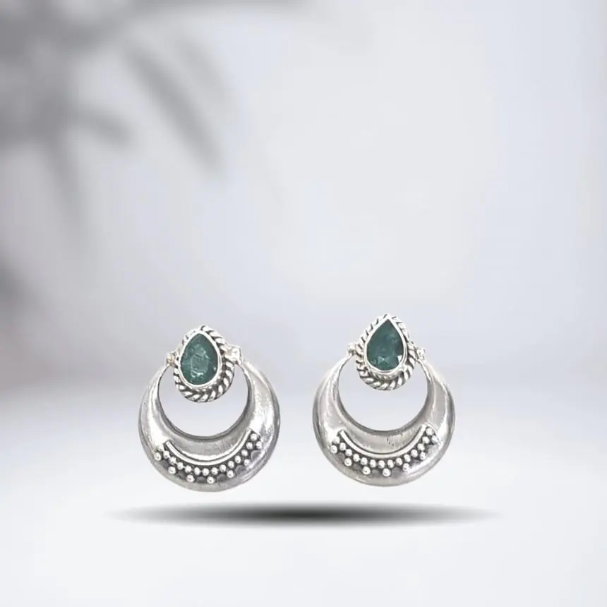 BRINCO ESMERALDA GOTA BOHO