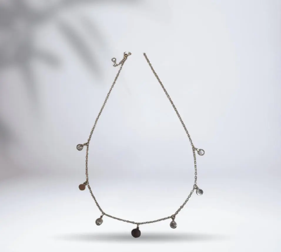 Choker Medalhas e Pontos de Luz