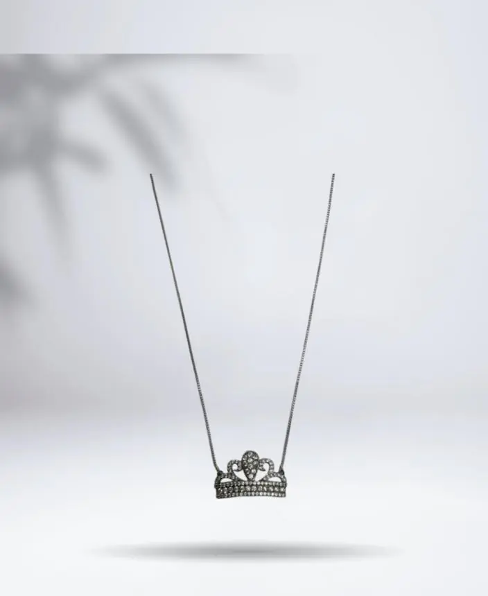 Corrente com Pingente Coroa em zirconia  (semi joia)