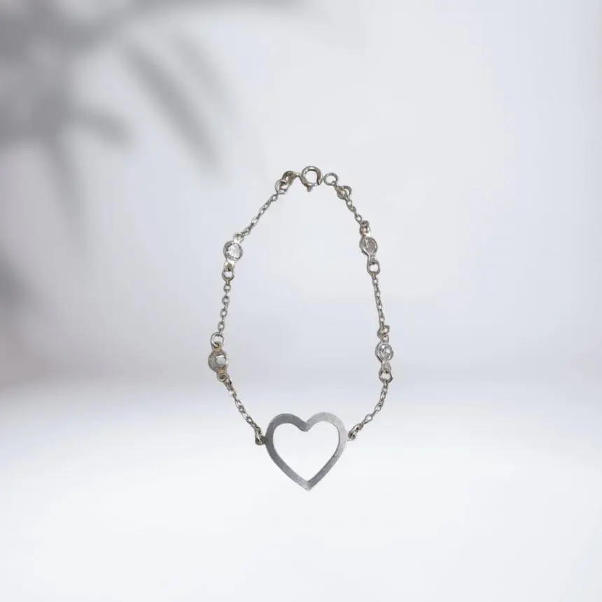 Pulseira coração vazado com mini zirconias