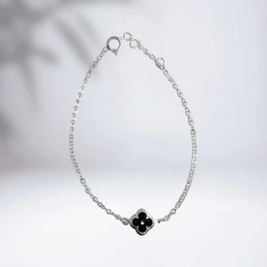 Pulseira trevo pedra zirconia preta