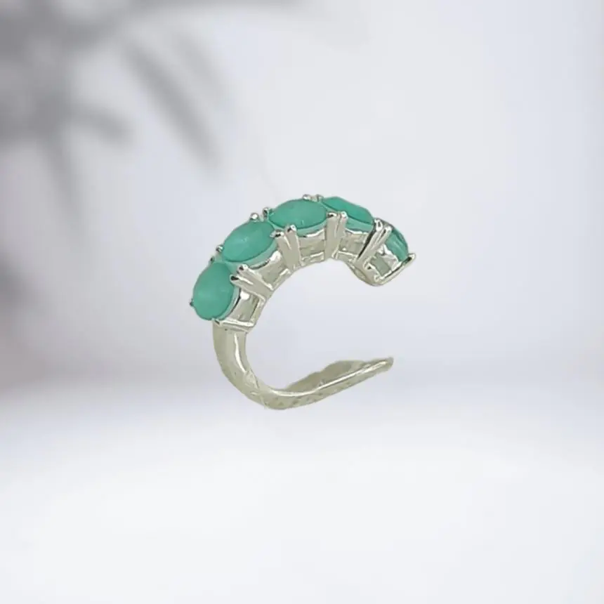Piercing  fake zirconia verde