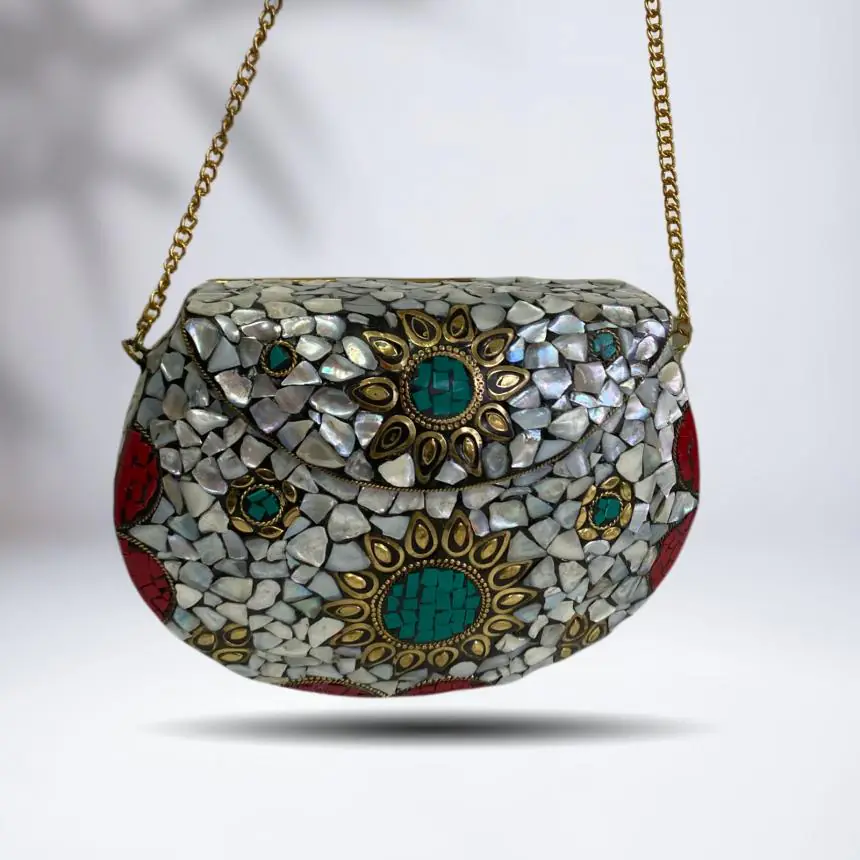 Bolsa madrepérola flor dourada