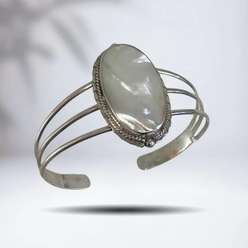 Pulseira bracelete madrepérola oval