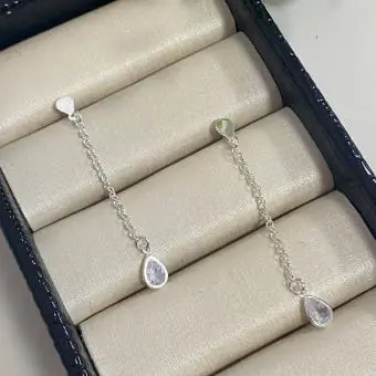 Brinco pino corrente gota zircônia