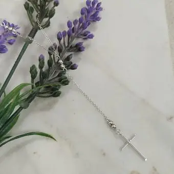 Colar Terço com Bolinhas Prata Cruz  Cheia
