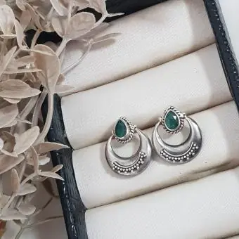 BRINCO ESMERALDA GOTA BOHO