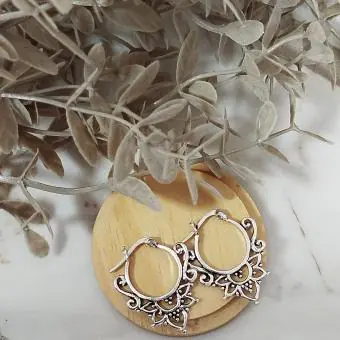 BRINCO ARGOLA BALINÊS MEIA MANDALA