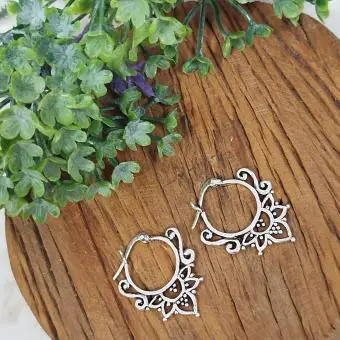 BRINCO ARGOLA BALINÊS MEIA MANDALA