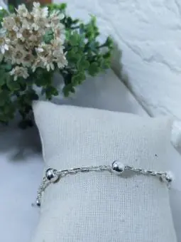 PULSEIRA PRATA BRANCA BOLAS ESPAÇADAS