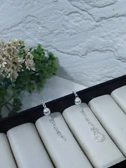 PULSEIRA PRATA BRANCA BOLAS ESPAÇADAS