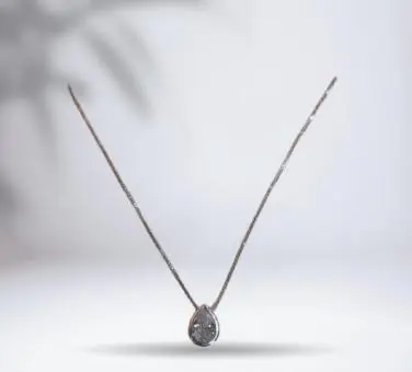 Corrente com Pingente Ponto de Luz Gota Caixa Prata