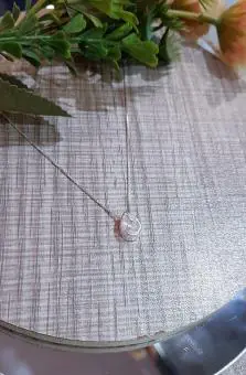 Corrente com Pingente Ponto de Luz Gota Caixa Prata