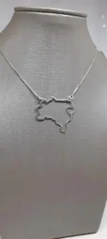 Colar de Mapa do Brasil Vasado com Coração