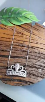 Corrente com Pingente Coroa em zirconia  (semi joia)