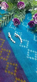 Brinco Corações Cravejados estilo Earcuff