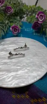 Brinco Corações Cravejados estilo Earcuff
