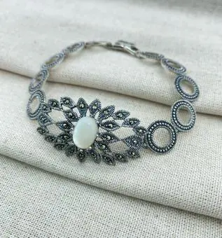 Pulseira Madreperola Larga Circulos Vazados