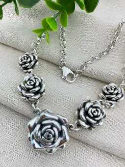 Colar Flores Eletroformação