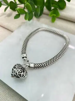 Pulseira Pipoca Achatada com Pingente Coração Prata Bali