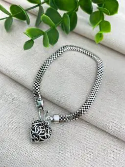 Pulseira Pipoca Achatada com Pingente Coração Prata Bali