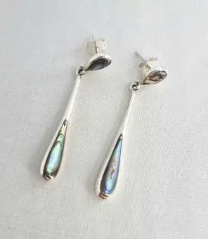Brinco Alongado com Pedra Abalone