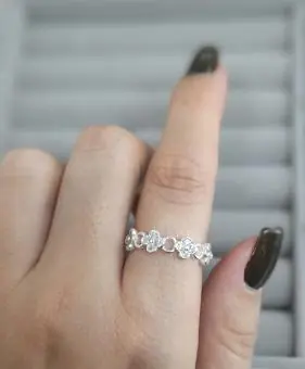 Anel  Trevo Zirconia