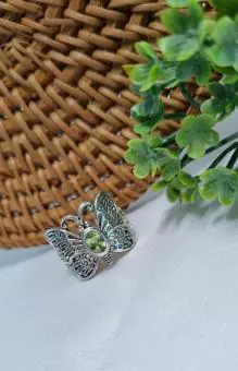 Anel Bali borboleta com Pedra Peridoto