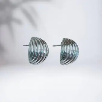 Brinco Meia argola cheia frisos