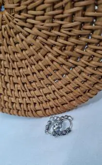 Brinco Argola Bali Click Cravejado flores coloridas