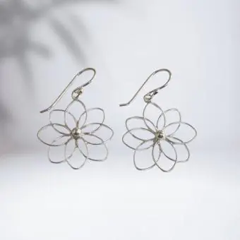 Brinco Flor Vazado
