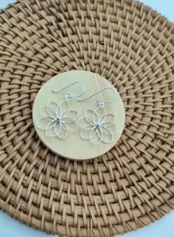 Brinco Flor Vazado