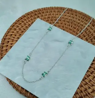 Colar Mini Borboleta Verde