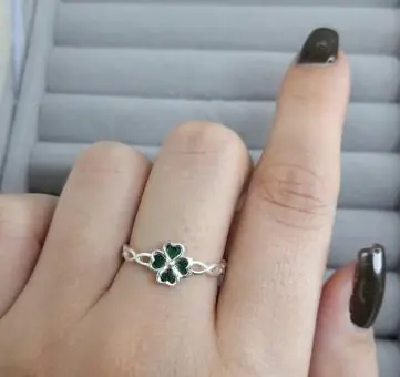 Anel trevo zirconia  verde