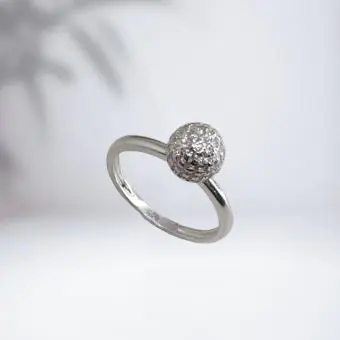 Anel solitario esfera cravejada