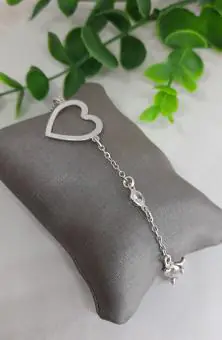 Pulseira coração vazado com mini zirconias
