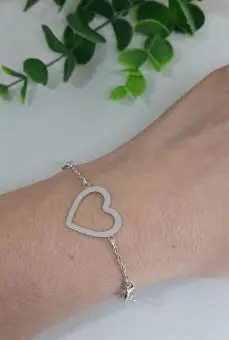 Pulseira coração vazado com mini zirconias