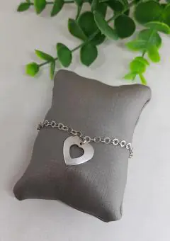 Pulseira coração vazado