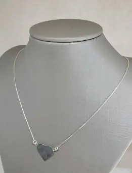 Colar coração chapado