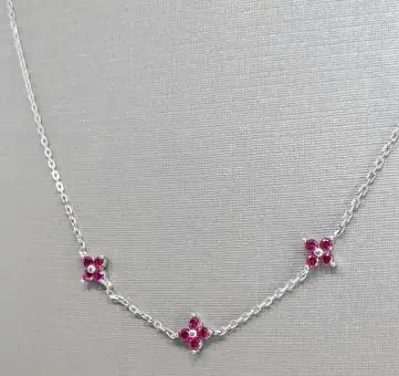 Colar 3 flores zircônias rosa