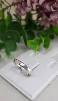 Aliança reta com ponto luz zirconia 1,8mm