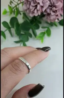 Aliança reta com ponto luz zirconia 1,8mm