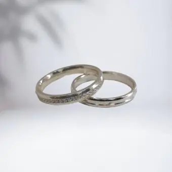 Conjunto aliança zirconia e lisa abaulada - Código 1659
