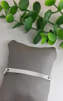Pulseira placa grummet