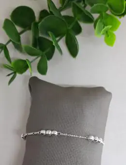 Pulseira tres bolinhas