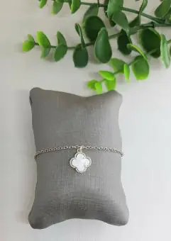 Pulseira trevo madreperola