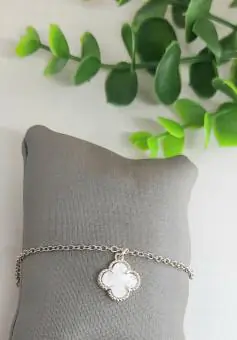 Pulseira trevo madreperola