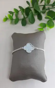 Pulseira trevo azul bebe