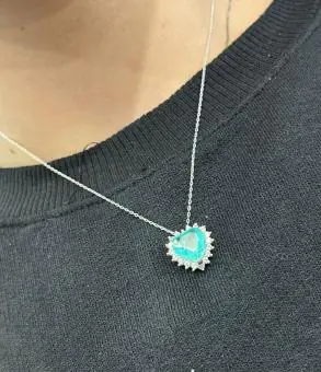 Corrente coração zirconia verde agua