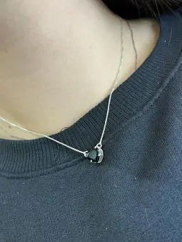 Colar coração zirconia preta